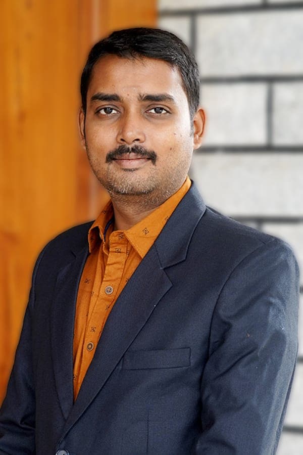 Dr. Logeshwaran J